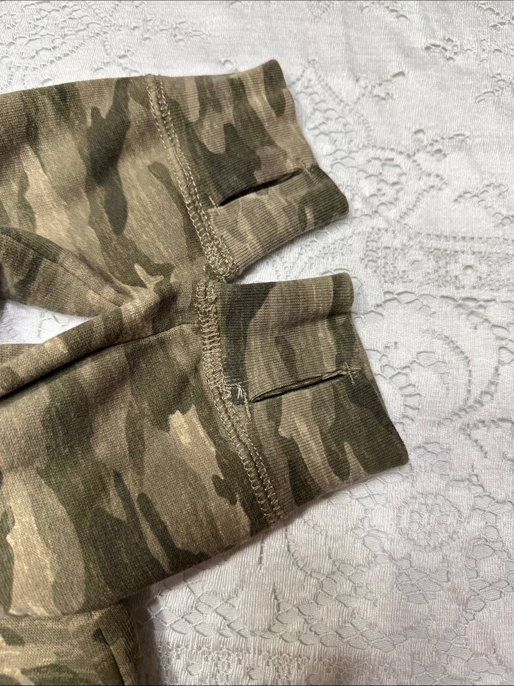 Y2K Abercrombie kids Camo Hoodie Pink spellout Logo Vintage 2000s size 7/8 - Picture 9 of 16